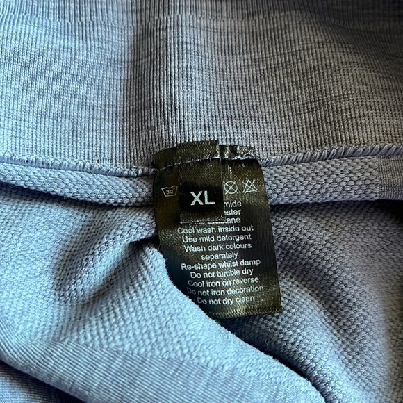 Athleta Amplify Leggings - Picture 5 of 6